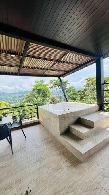 Suite Con Jacuzzi Y Vista Al Rio Napo 2 Planta เตนา ภายนอก รูปภาพ